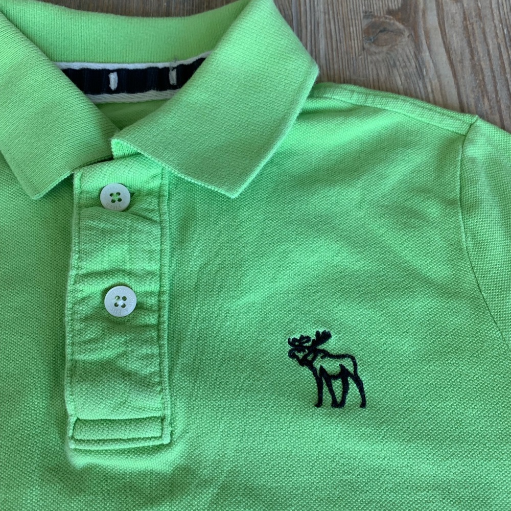 ☘️ Abercrombie Boys short sleeve polo☘️